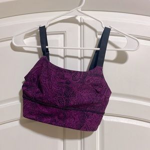 Lululemon sports bra